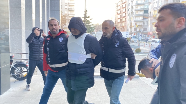 Çorum'da yaşlı adamın canice öldürülmesiyle ilgili 4 zanlı adliyeye sevk edildi
