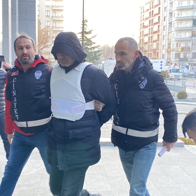 Çorum'da yaşlı adamın canice öldürülmesiyle ilgili 4 zanlı adliyeye sevk ed...