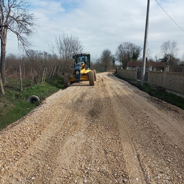 Yollarda çalışmalar sürüyor