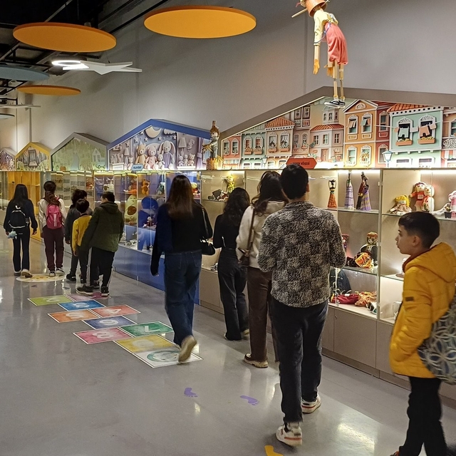 Kış kulübü bilim merkezini inceledi