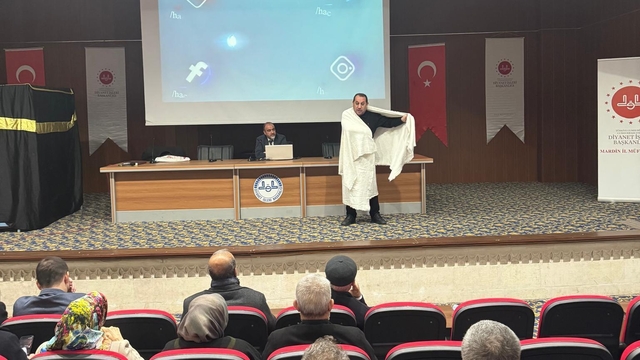 Mardin'de umreye gideceklere bilgilendirme eğitimi verildi