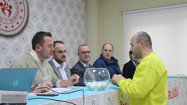 Kuralar çekildi
Voleybol gençler yarı final heyecanı başladı