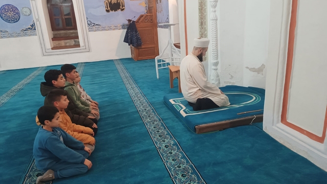 Sivrihisar Kurşunlu Camii'nde çocuklara örnek teşvik