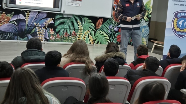 Tekirdağ'da akran zorbalığı konusunda öğrencilere bilgi verildi