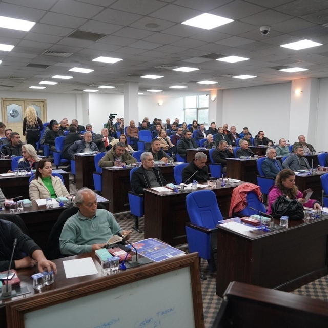 Edremit'te gündem afet hazırlığı, doğalgaz ve arıtma projeleri