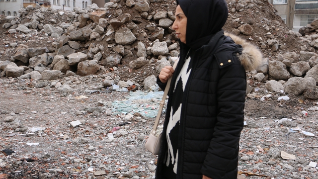 Depremin ilk yarım saatinde annesini kaybetti, 60 saat sonra kendisi kurtarıldı