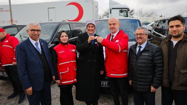 Türk Kızılay Karabük Şubesi'ne yeni hizmet aracı