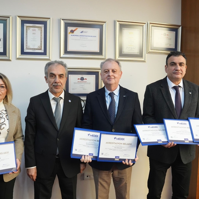 EÜ'de 6 ön lisans programı daha akreditasyon aldı