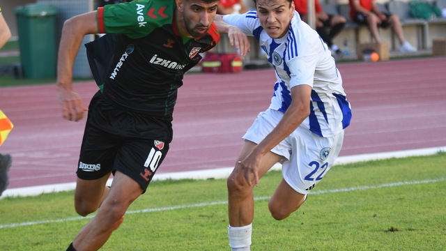 Karşıyaka'da Erhan ve Mücahit dönüyor