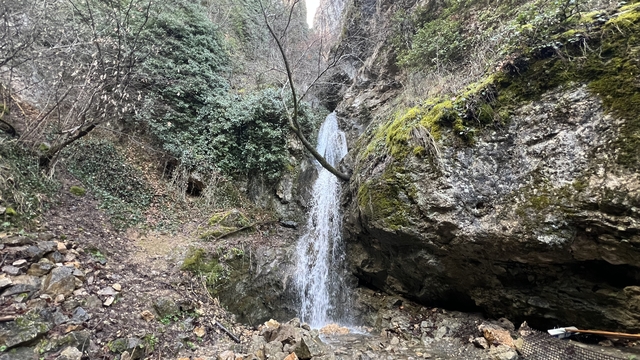 Çorum'da Laçin Sudüşen Şelalesi yağışların ardından yeniden akmaya başladı