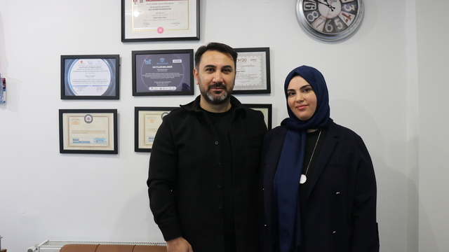 Depremzede aile Isparta'da kurdukları siber güvenlik laboratuvarıyla hayata tutundu