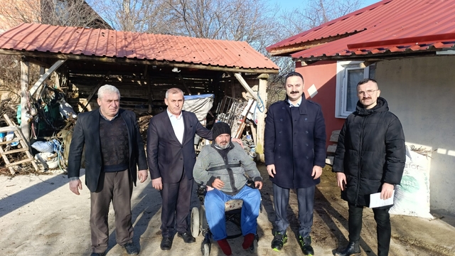 Havza Kaymakamı Ayvat'tan engelli ve yaşlılara ziyaret