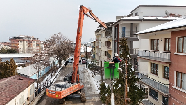Fırat EDAŞ Malatya'da deprem sonrası enerji altyapısına 3,5 milyar TL yatırım yaptı