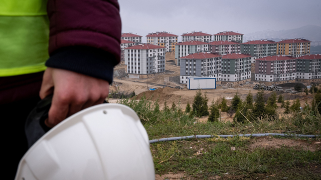 UMUT HEP VAR-ASRIN FELAKETİNDEN ASRIN İNŞASINA- Deprem bölgesinde kalıcı konut seferberliğinde 200 bin kişi sahada görev yaptı