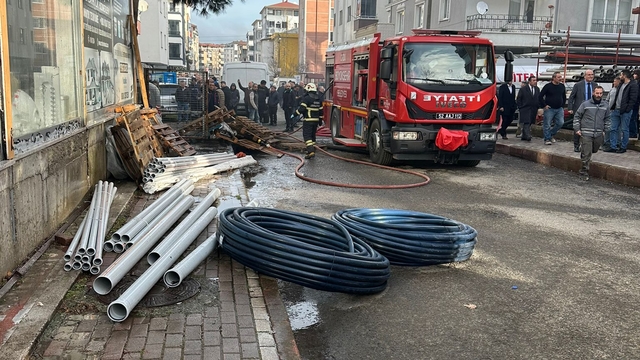 Fatsa'da iş yerinin bahçesindeki yangın söndürüldü
