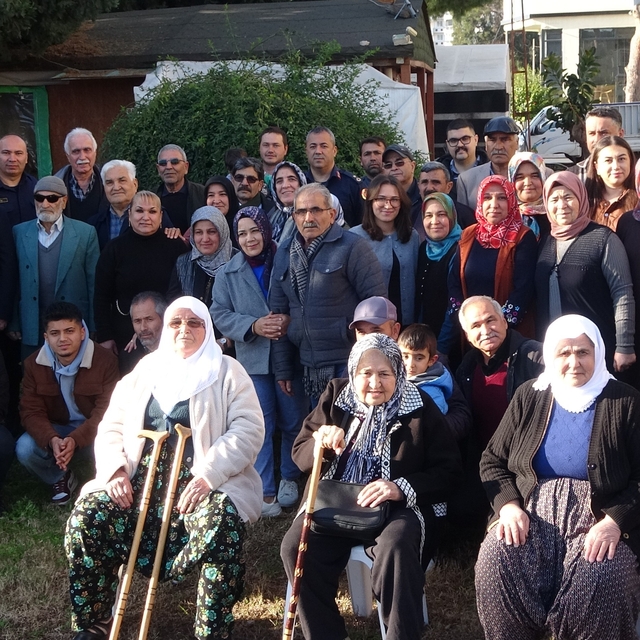 Ermeni katliamından kaçmışlardı: 108 yıl sonra kuzenler ve torunlar ilk def...