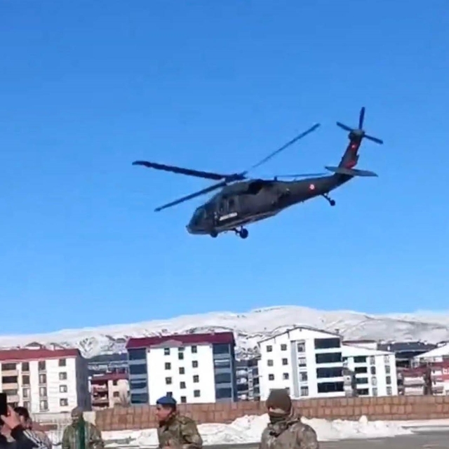 Bingöl'de helikopter destekli çalışma ile enerji kesintisi giderildi