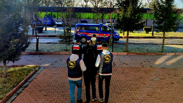 Aksaray'da aranan 2 firari hükümlü yakalandı