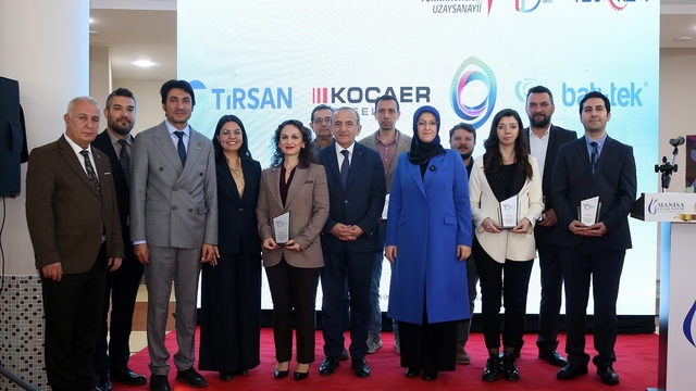 Manisa'da İnovasyon ve Teknoloji Ödülleri sahiplerini buldu