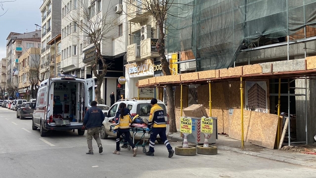 Eskişehir'de çalıştığı inşaattaki iskeleden düşen işçi yaralandı