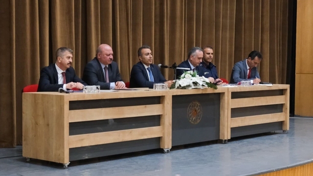 Karaman'da okullarda güvenli eğitim ortamı için tedbirler görüşüldü