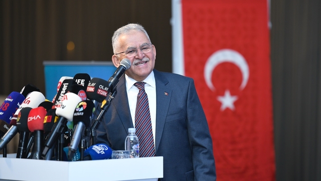 KASKİ Atık Su Arıtma Tesisi'nin 2. etabına 60 milyon euroluk hibe desteği
Kayseri Büyükşehir Belediye Başkanı Memduh Büyükkılıç:
"Kayseri altyapı, çevre ve enerji alanlarında Türkiye'ye örnek yatırımlara imza atıyor"
