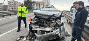 Uşak'ta 3 otomobil çarpıştı: 4 yaralı