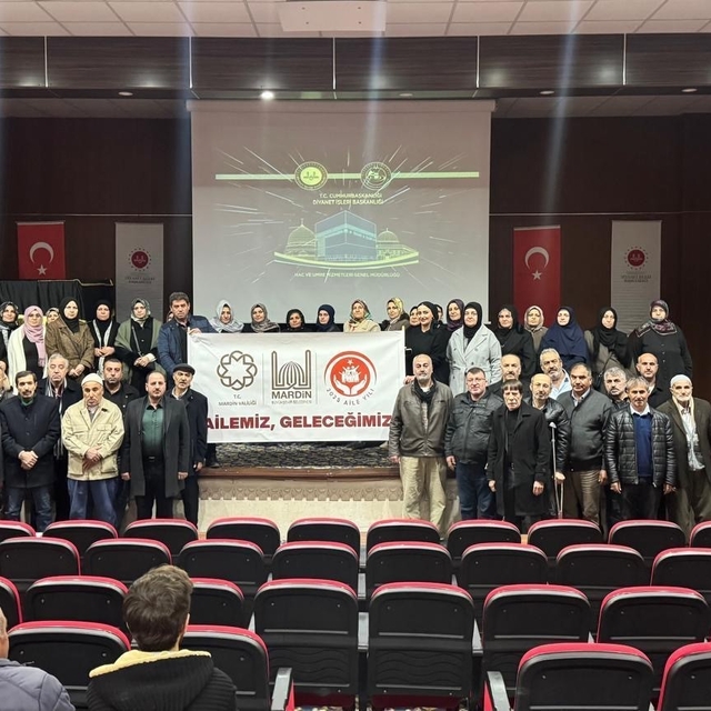 Mardin Büyükşehir Belediyesi'nin umreye göndereceği 47 çifte ibadet öncesi...