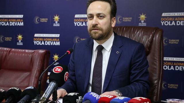 AK Parti İlçe Başkanı Tunç, Tepebaşı Belediyesi hakkında suç duyurusunda bulunacağını açıkladı