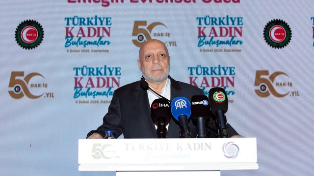 HAK-İŞ Konfederasyonu Genel Başkanı Arslan: "Asgari ücret yüzde 27 oranında artırıldı, yüzde 5'ini biz ocak ayında geri verdik"
"Emeklilerle ilgili düzenleme yapılması, asgari ücret düzeyine getirilmesi gerekiyor"
'HAK-İŞ Türkiye Kadın Buluşmaları'nın üçüncüsü Gaziantep'te gerçekleşti