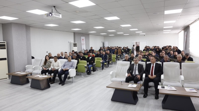 Diyarbakır'da bitki koruma ürünleri hakkında bilgilendirme toplantısı düzenlendi