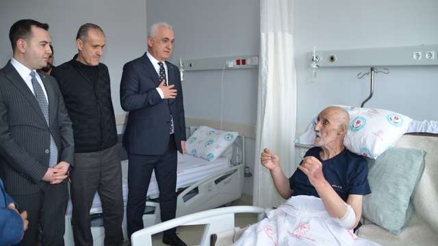 Muş Valisi Çakır, Hasköy Devlet Hastanesi'nde incelemelerde bulundu