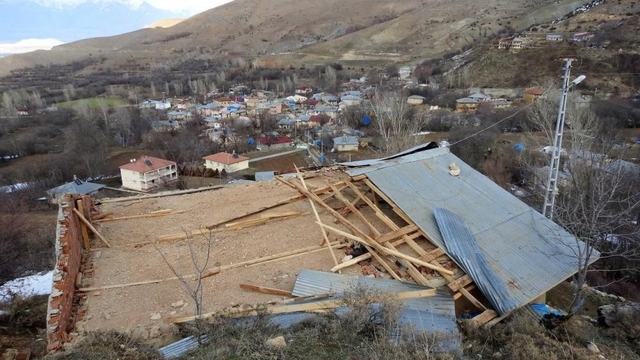Bayburt'ta yarın kuvvetli rüzgar ve fırtına bekleniyor
