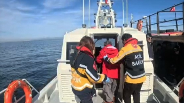 Bodrum'da balıkçı teknesinde rahatsızlanan kişiye tıbbi tahliye