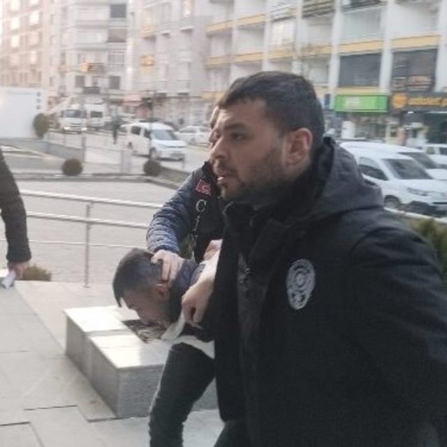 Komşusunu öldürüp 6 parçaya ayıran şüpheli adliyede (2)