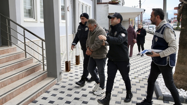 Muğla'da fabrikada düzensiz göçmen çalıştırdıkları iddiasıyla 4 zanlı tutuklandı
