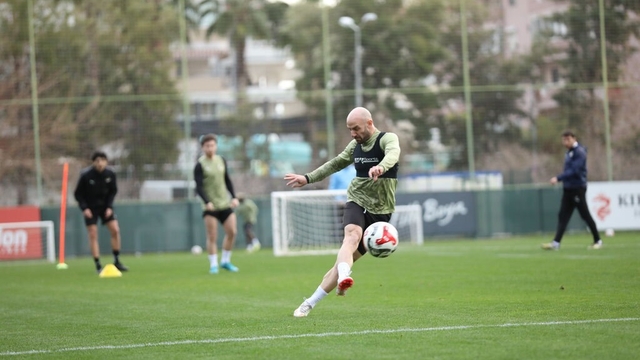 Alanyaspor, Beşiktaş maçı hazırlıklarına başladı