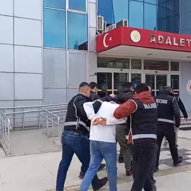 Ordu'da eylem hazırlığındaki şüpheliler bomba ve mühimmatla yakalandı: 2 tu...