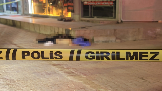 Eşiyle tartışıp camdan atladığı iddia edilen 5 çocuk babası hayatını kaybetti