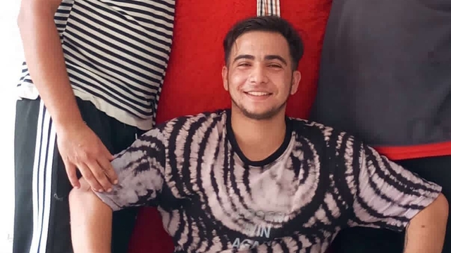 Kocaeli'de tribünden düşen genç taraftar hayatını kaybetti