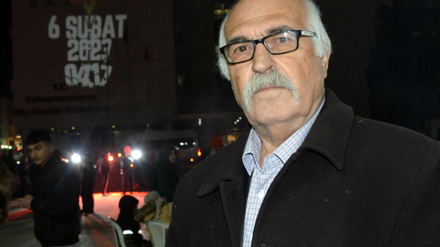 İstanbul'dan deprem bölgesine 9 saatte giden TIR Şoförü: Kadranı peçeteyle kapatmıştım