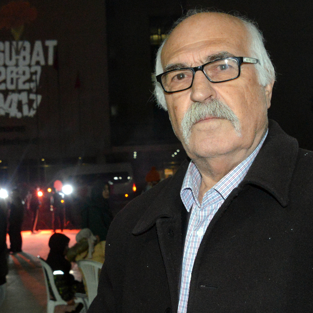 İstanbul'dan deprem bölgesine 9 saatte giden TIR Şoförü: Kadranı peçeteyle...