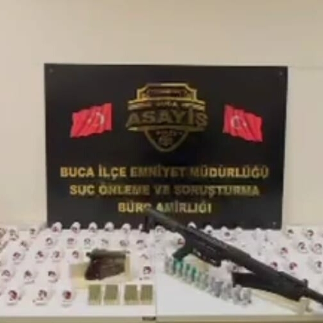 İzmir'de 7 bin sentetik ecza ele geçirildi