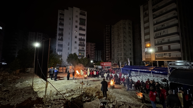 Adana'da 6 Şubat depremlerinde hayatını kaybedenler anıldı