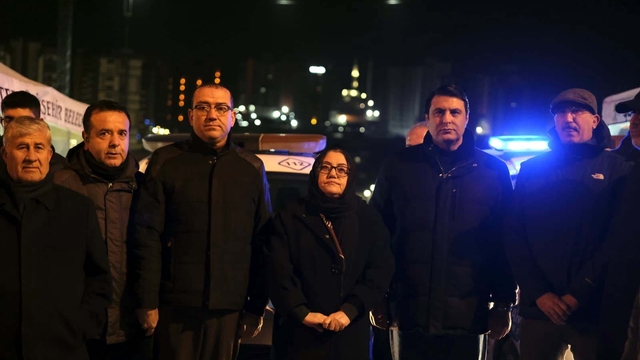 Gaziantep'te depremin 3'ncü yıl dönümünde hayatını kaybedenler anıldı