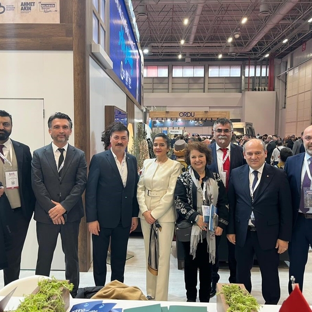 Edremit Ticaret Odası EMITT fuarı açılışına katıldı