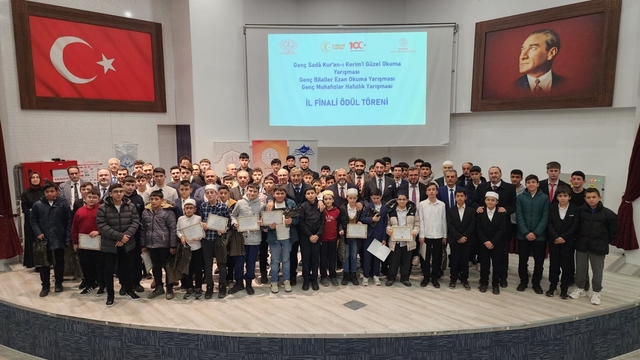 Kütahya'da din öğretimi yarışmaları il finali ödül töreni düzenlendi