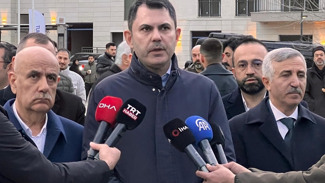 Bakan Kurum: "Hep birlikte devlet millet omuz omuza mücadele ortaya koydu"