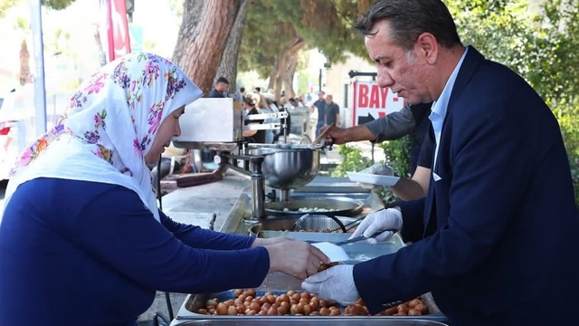 Efeler Belediyesi'nden depremde hayatını kaybedenler için lokma hayrı