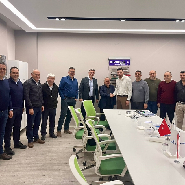 Metal işçilerinde sözleşme sevinci
Türk Metal ile Demiryaka Holding arasınd...